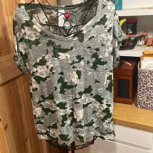 🪖🪖🪖3 For 12$🪖🪖🪖Bundle of 2 T-Shirts